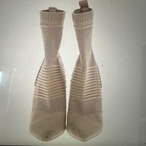 Steve madden bootie. S O L D...